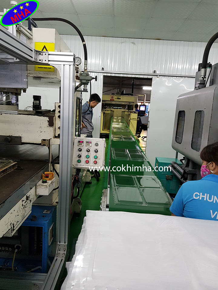 băng tải nghiêng pvc - băng tải pvc nghiêng