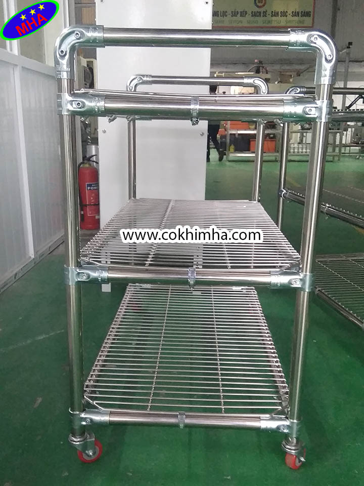 Xe đẩy hàng inox 3 tầng trong công nghiệp - MHA