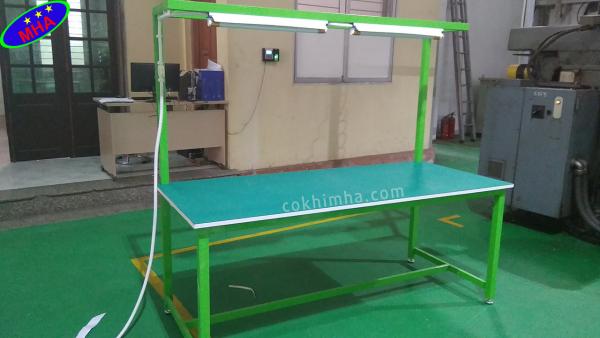 bàn thao tác kết cấu thép